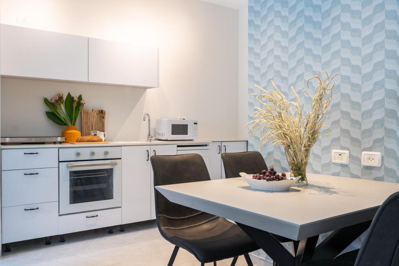 Tranquil Stay Near The Beach By Sea N' Rent Nahariya Bagian luar foto